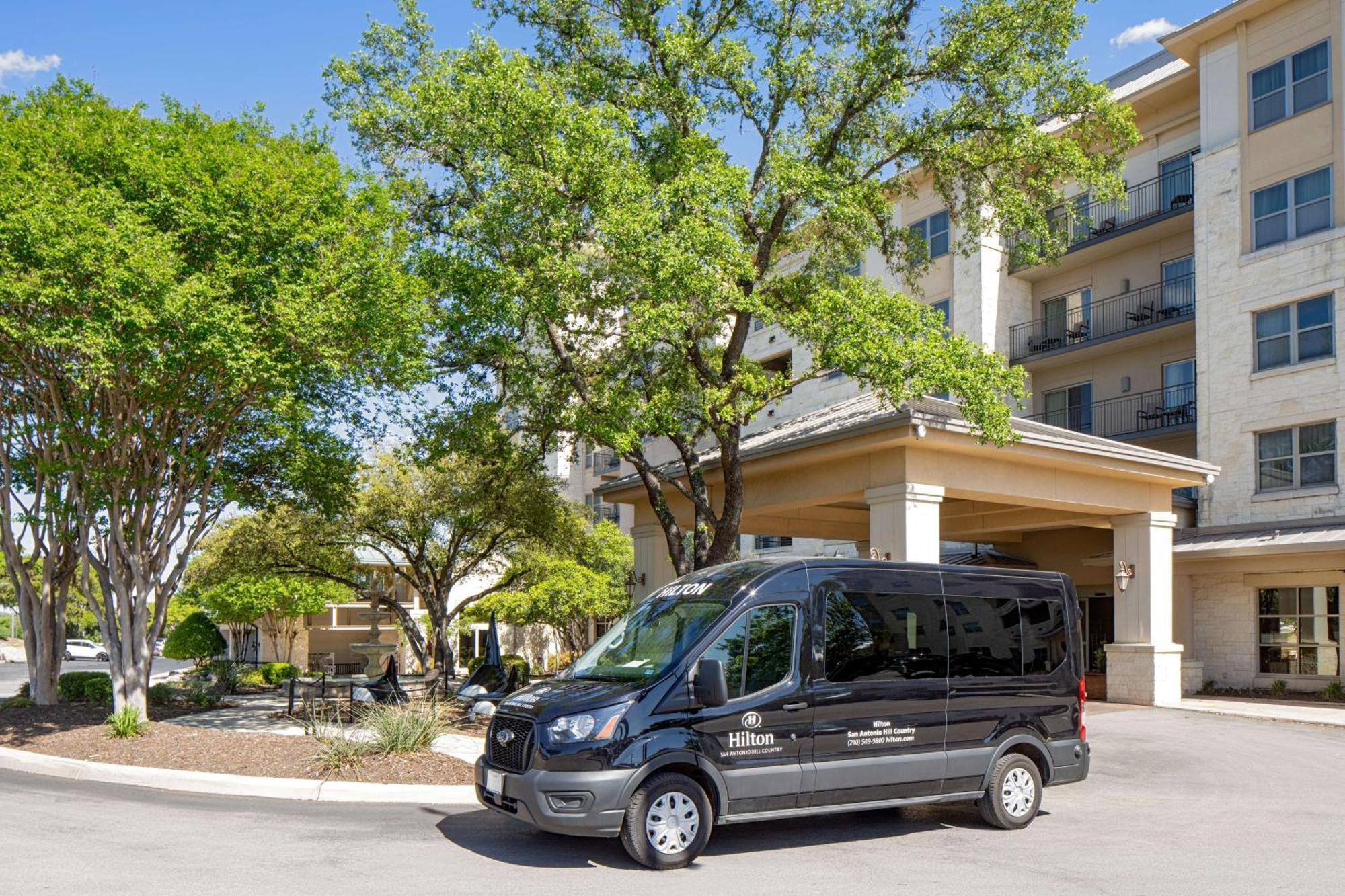 Hilton Hill Country Hotel 4*