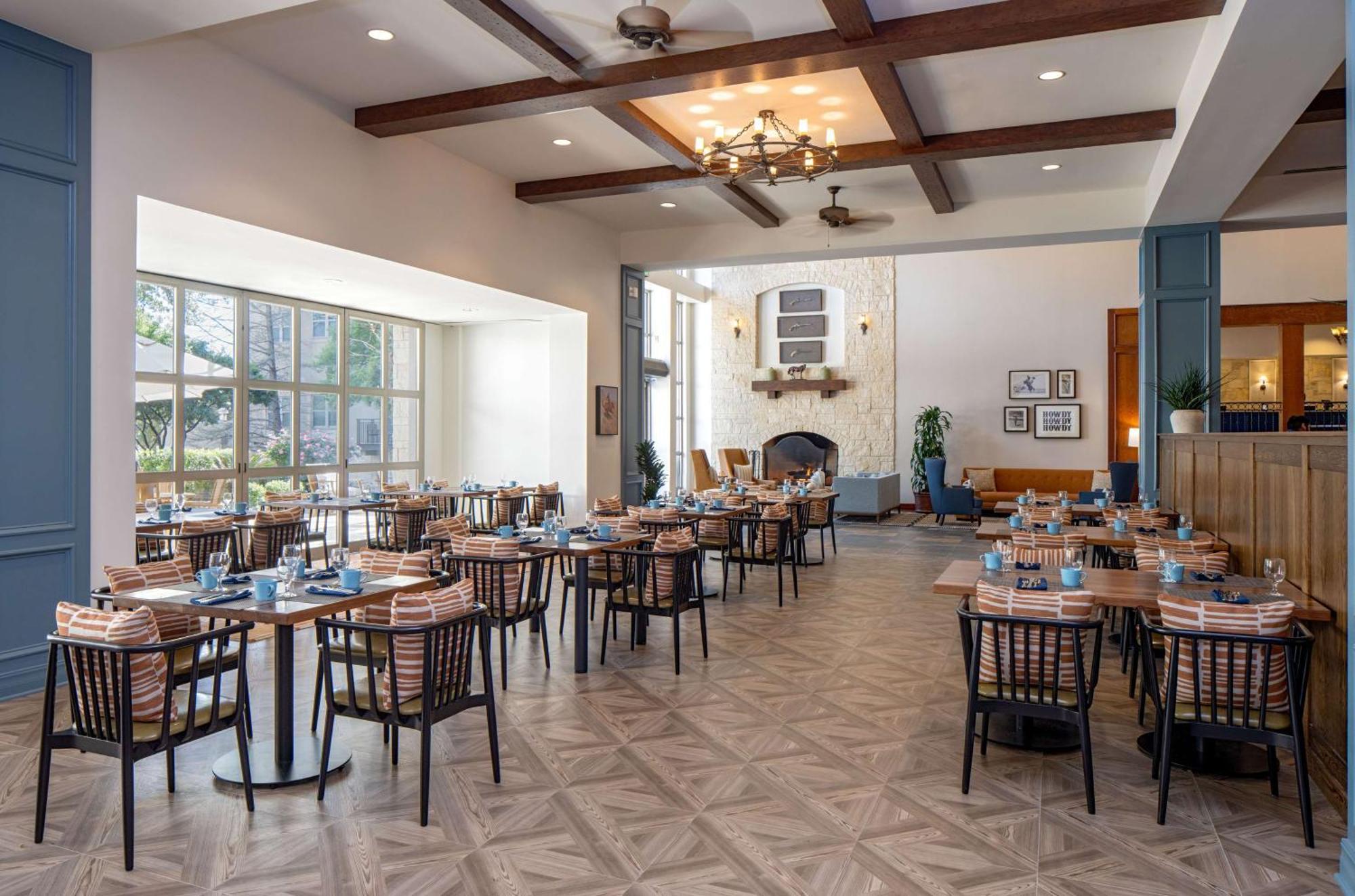 Hilton Hill Country Hotel