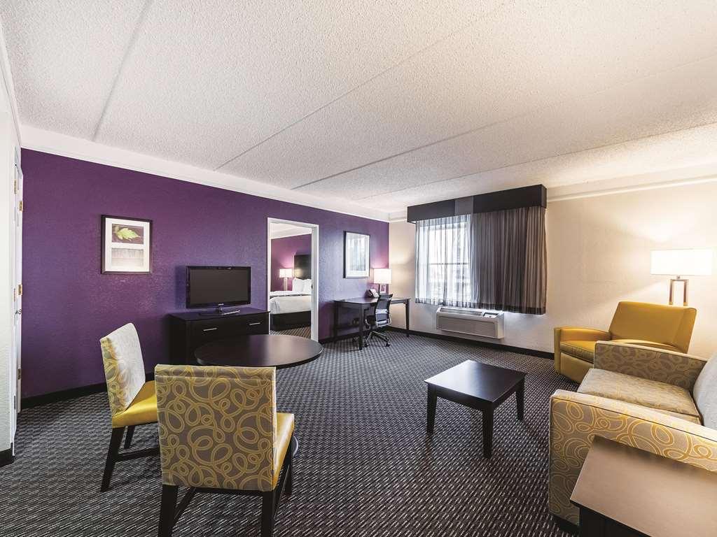 La Quinta & By Wyndham Downtown San Antonio
