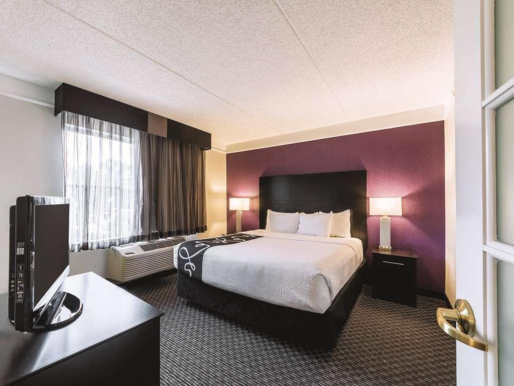 Hotel La Quinta & By Wyndham Downtown 3*