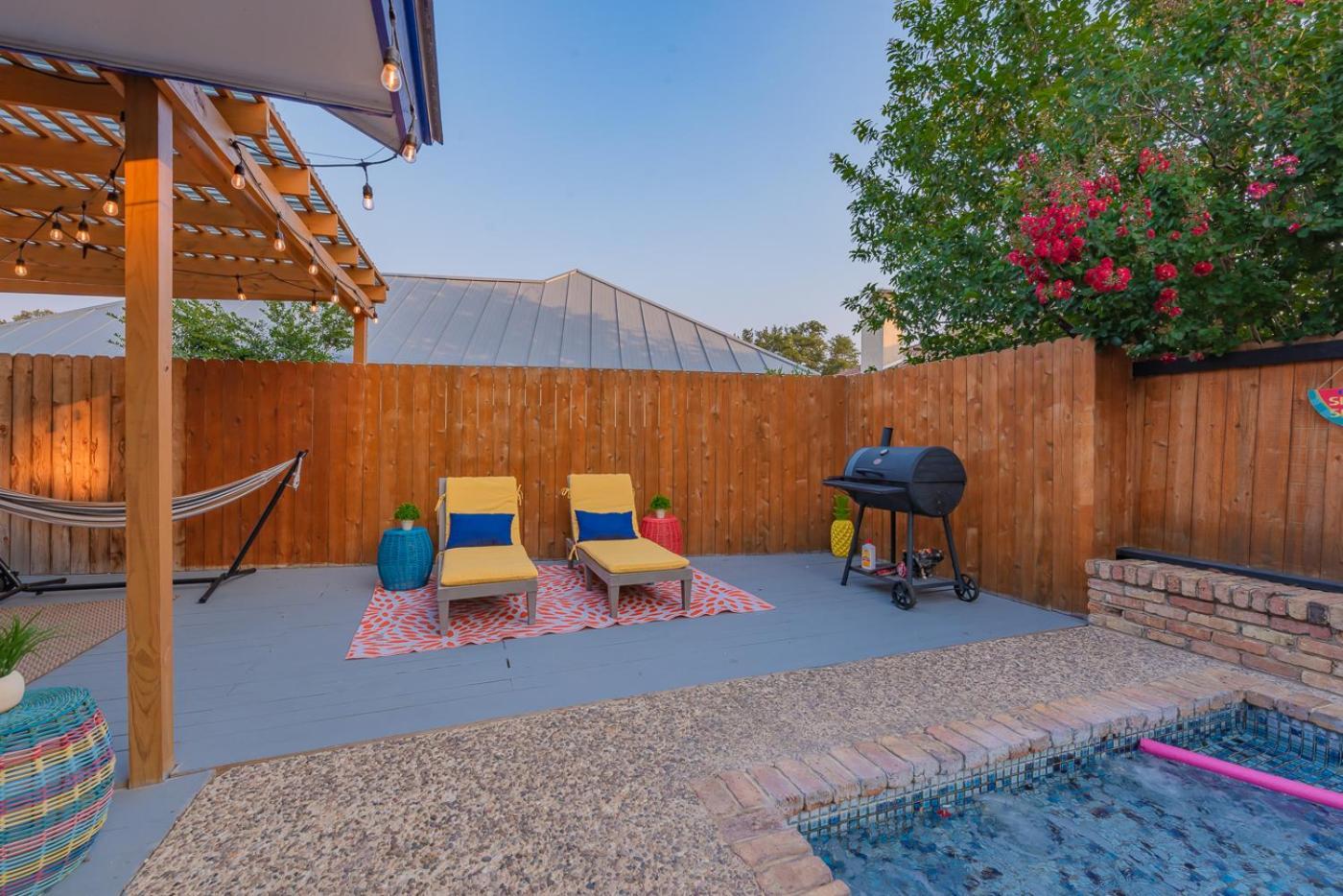Fun 'n Sun Heated Pool & Gameroom By Fiesta Texas Holiday home San Antonio