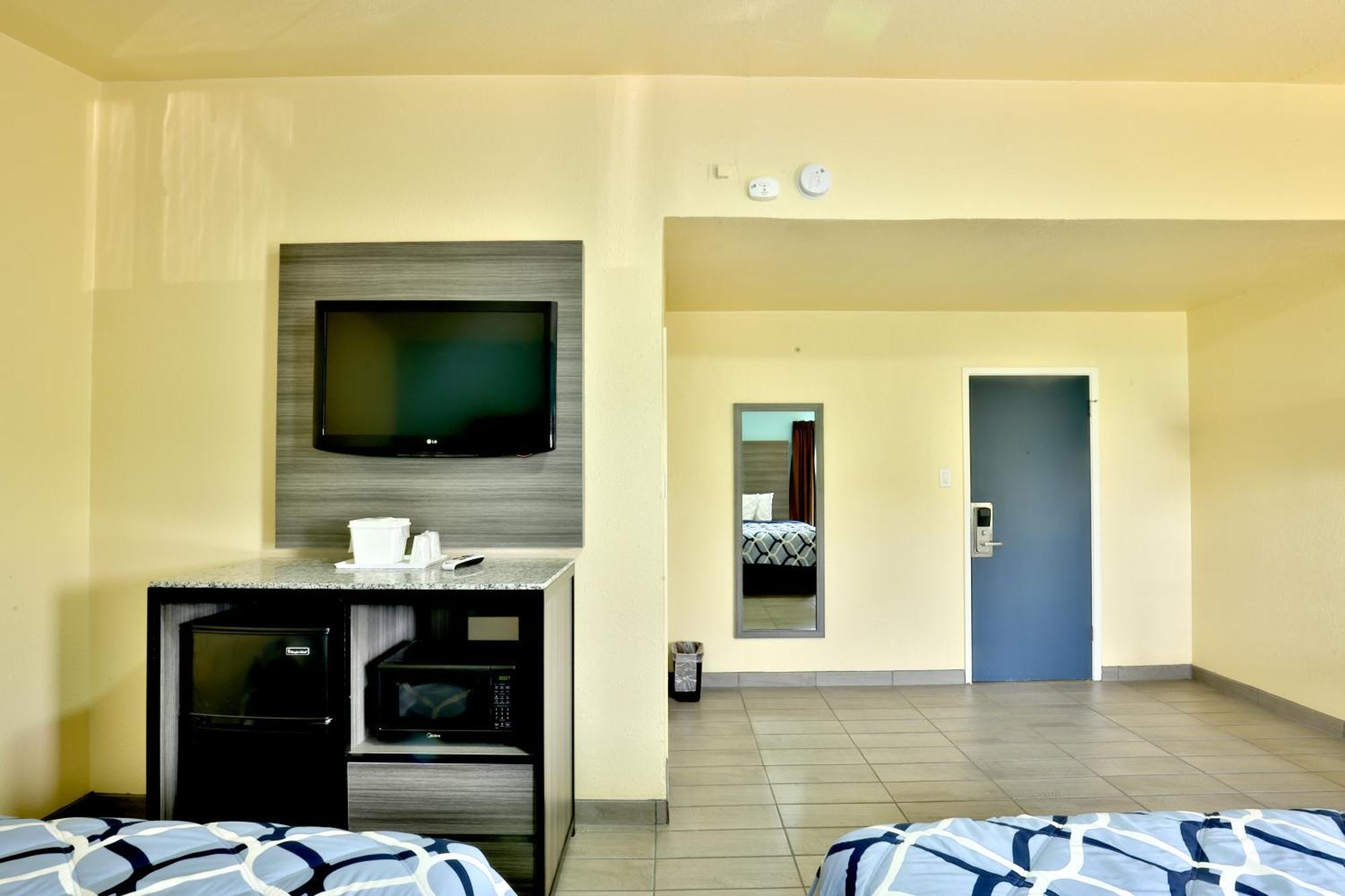Motel Americas Value Airport South San Antonio
