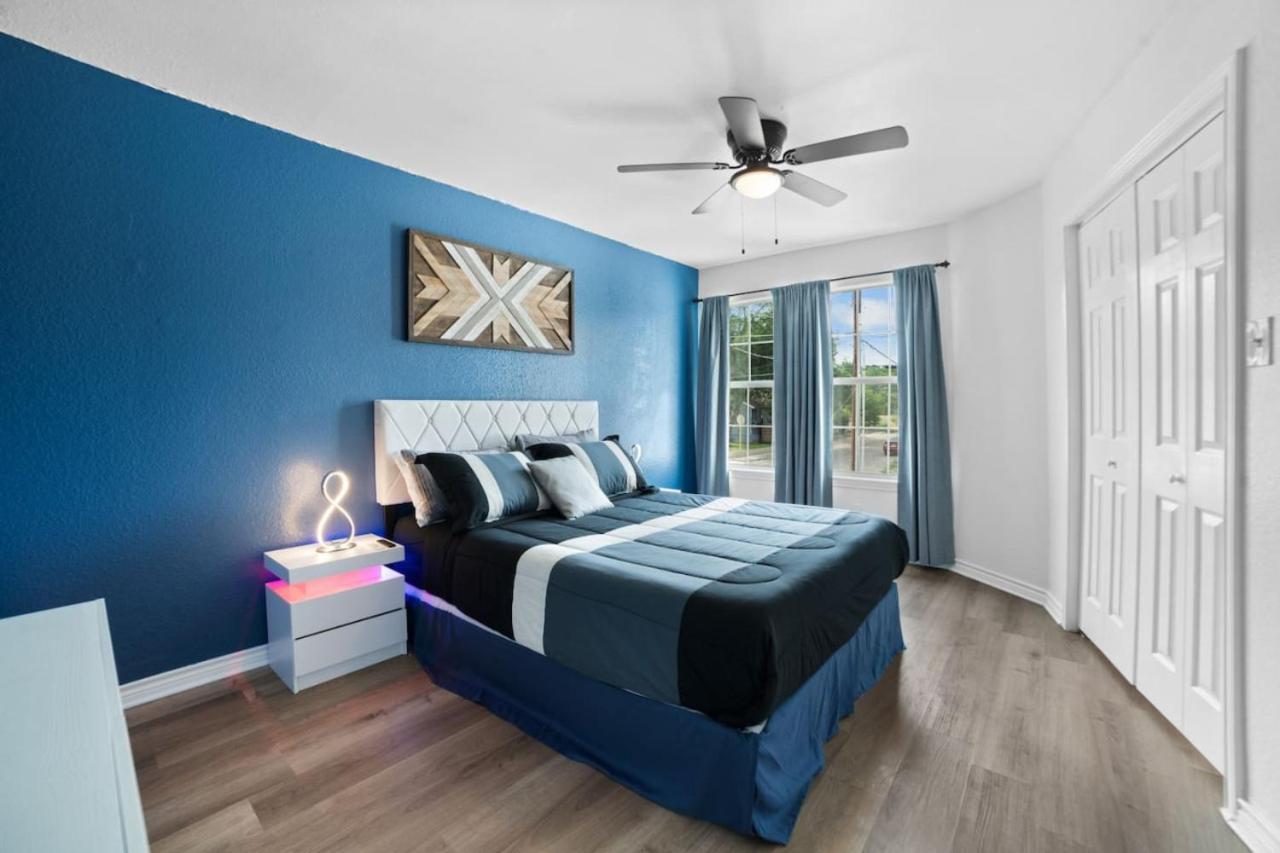 Holiday home Modern 5 Bedroom With Pool And Games San Antonio