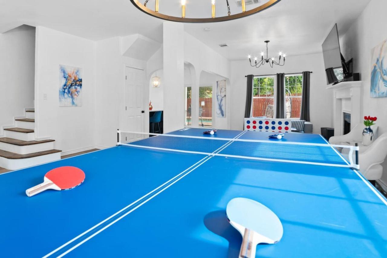Modern 5 Bedroom With Pool And Games * San Antonio