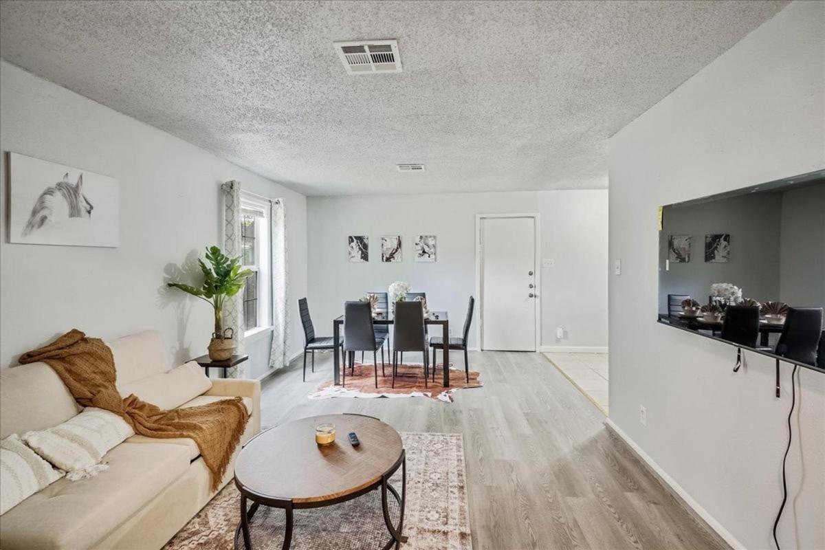 311 Cozy Alamo Near Downtown