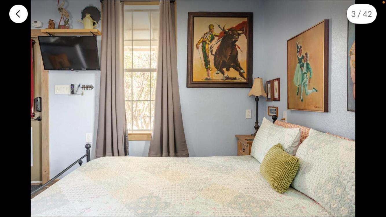 Cozy & Private Near Downtown San Antonio