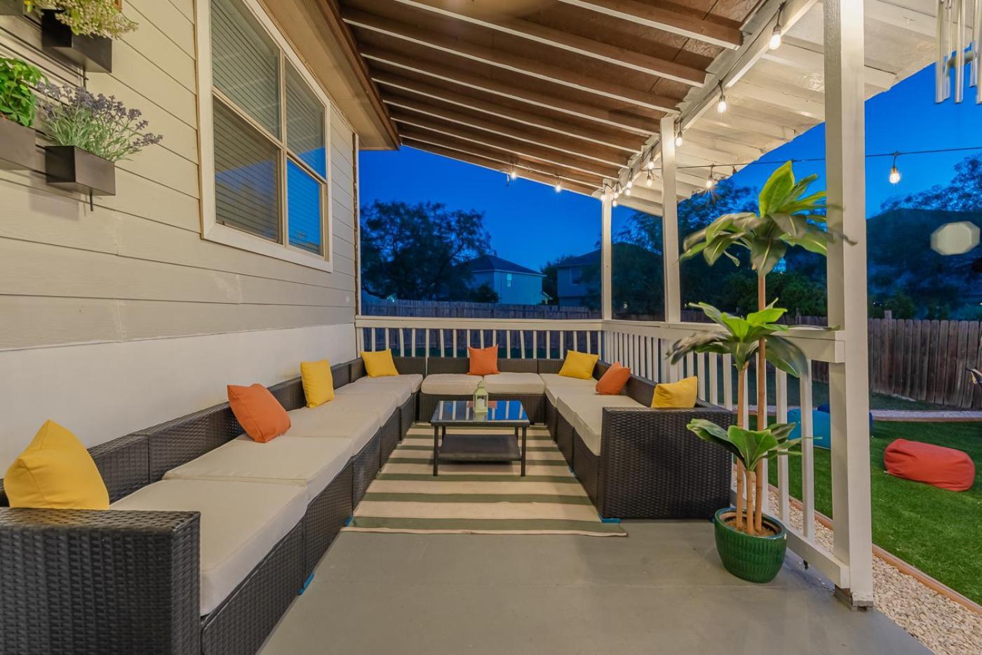Luxury 6br Home, Game By Lackland & Seaworld Holiday home San Antonio