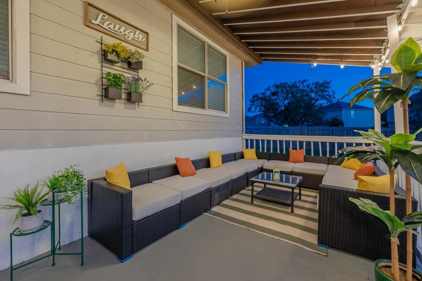 Luxury 6br Home, Game By Lackland & Seaworld Holiday home