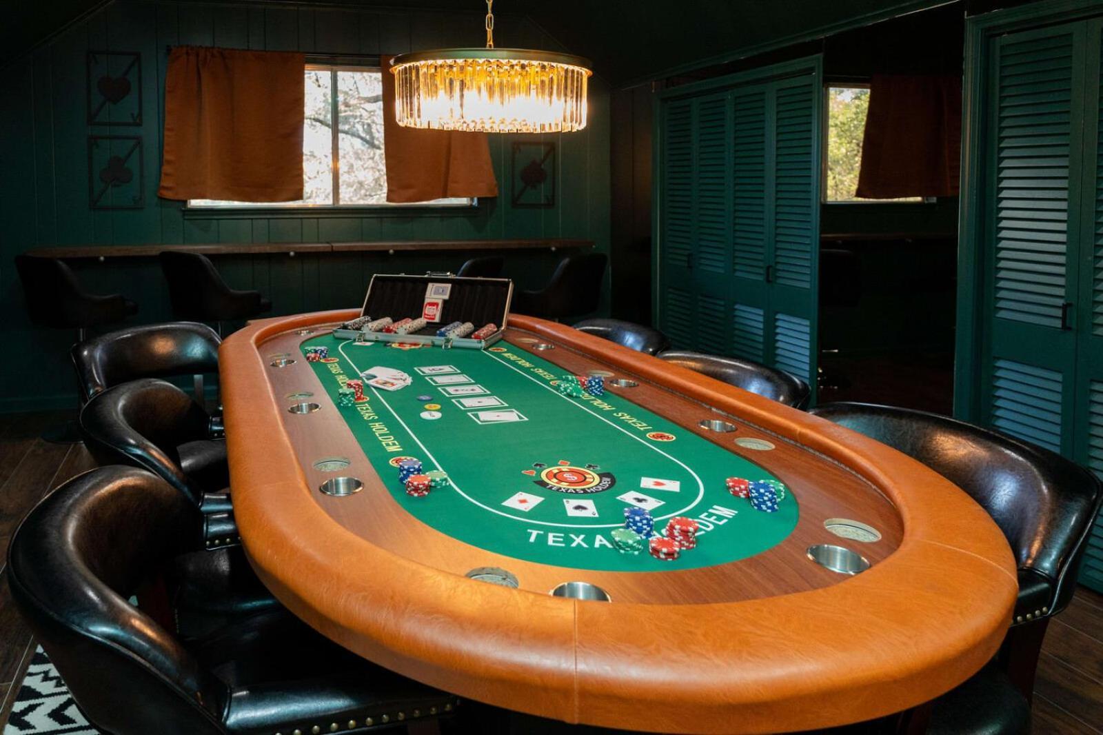 Sportscourt & Pool Indoor Slide~games~ Family Fun Holiday home San Antonio