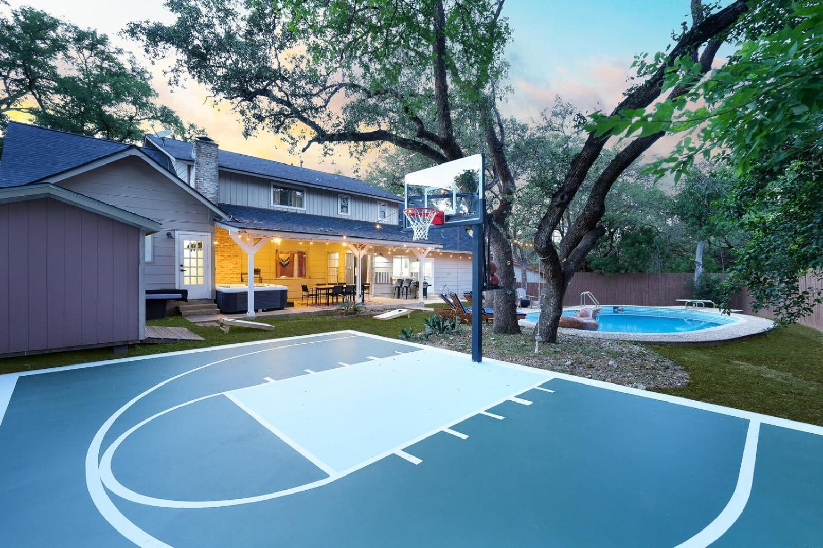 Sportscourt & Pool Indoor Slide~games~ Family Fun San Antonio