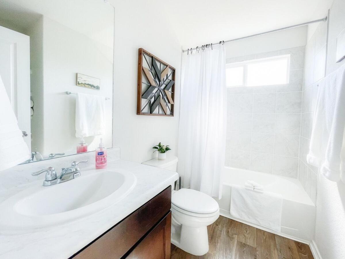 Holiday home Stylish Family Near Lackland Pool *