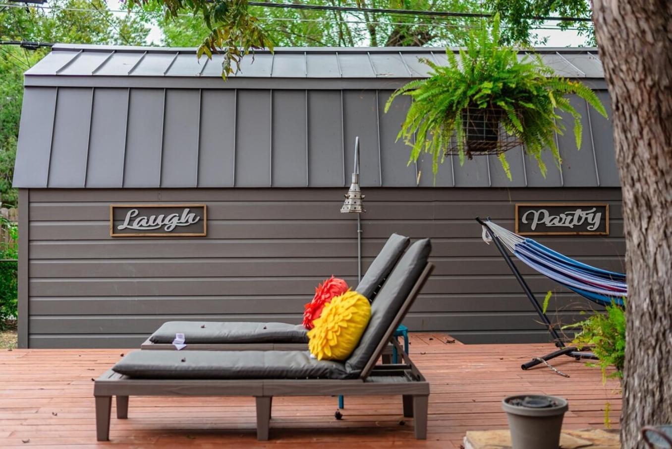 Serene Pool & Firepit In Stunning By Airport *