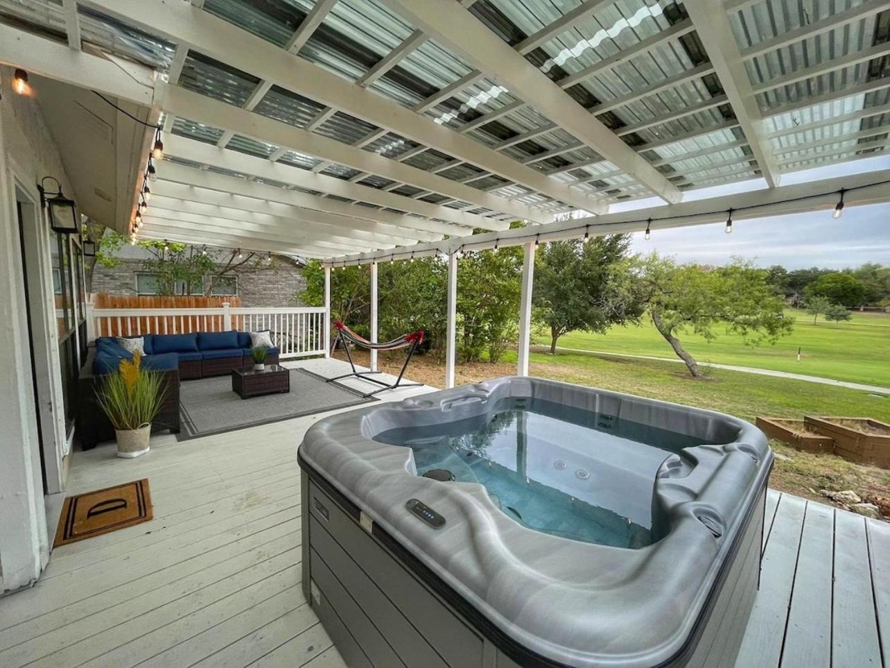Stunning Deck, Hot-tub View To & Golf Course