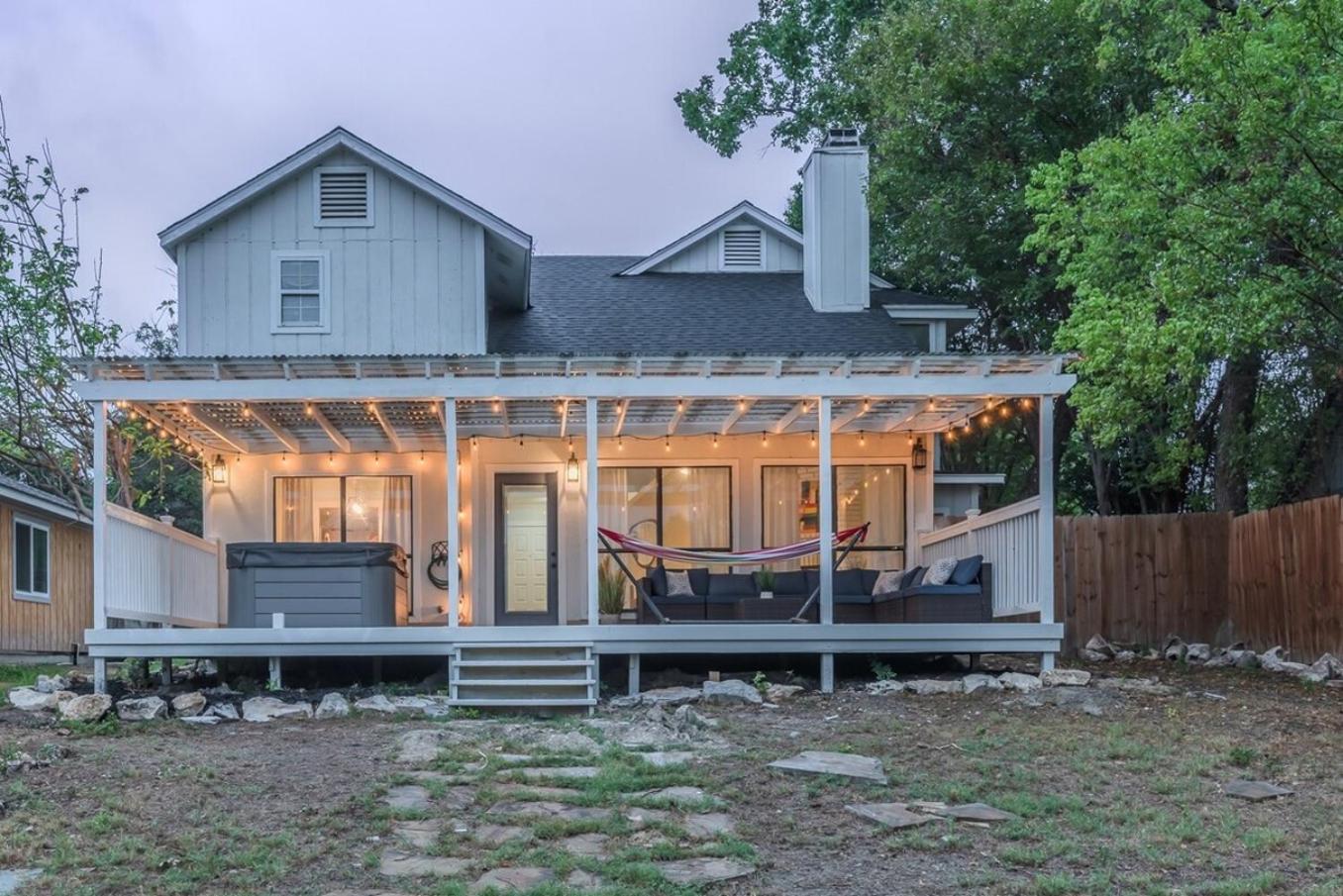 Holiday home Stunning Deck, Hot-tub View To & Golf Course *