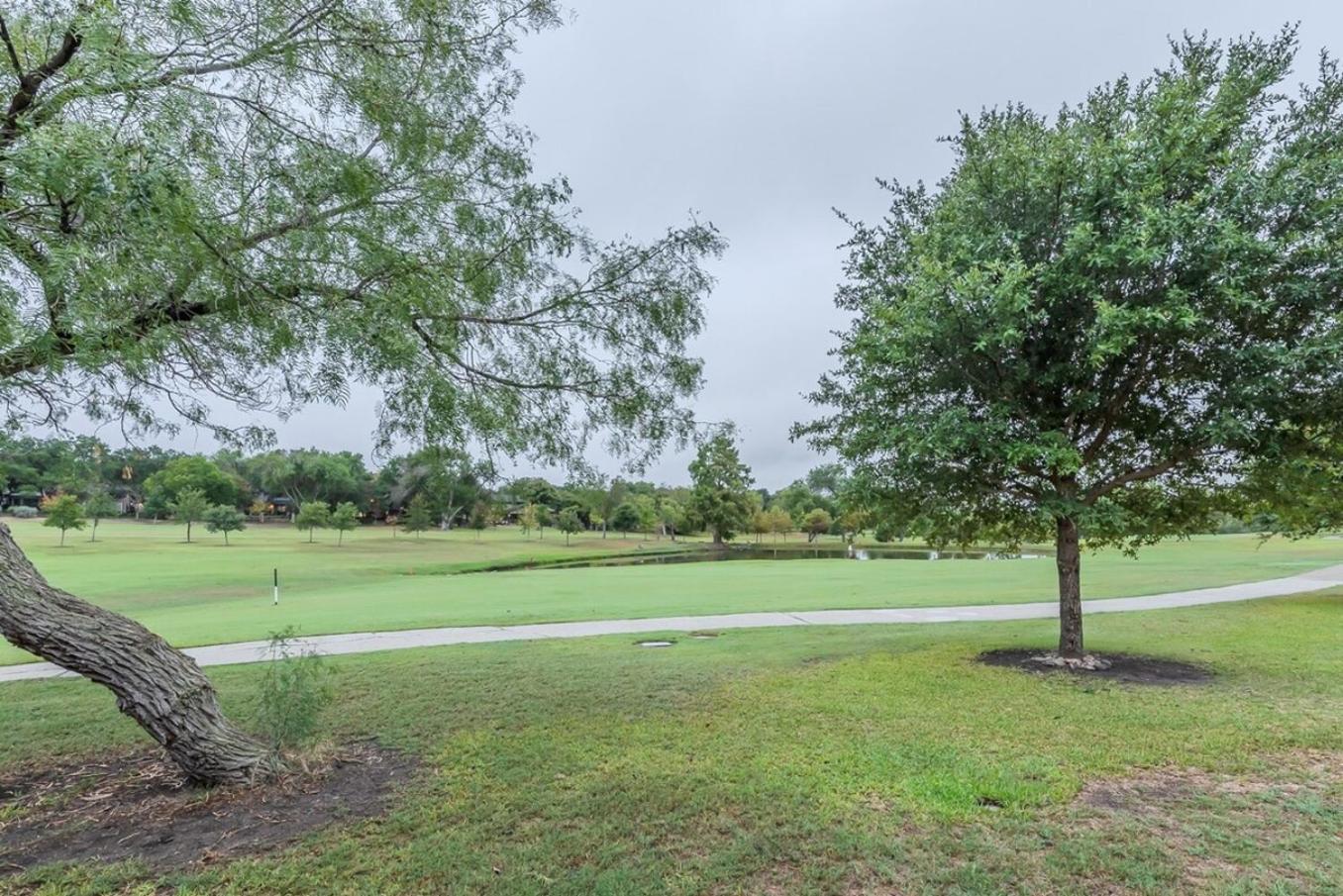 Stunning Deck, Hot-tub View To & Golf Course *