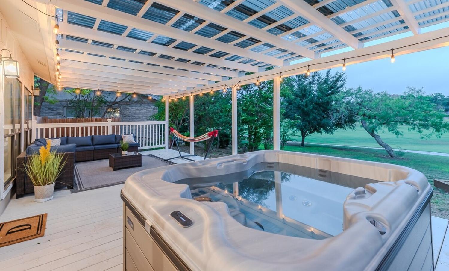 Stunning Deck, Hot-tub View To & Golf Course