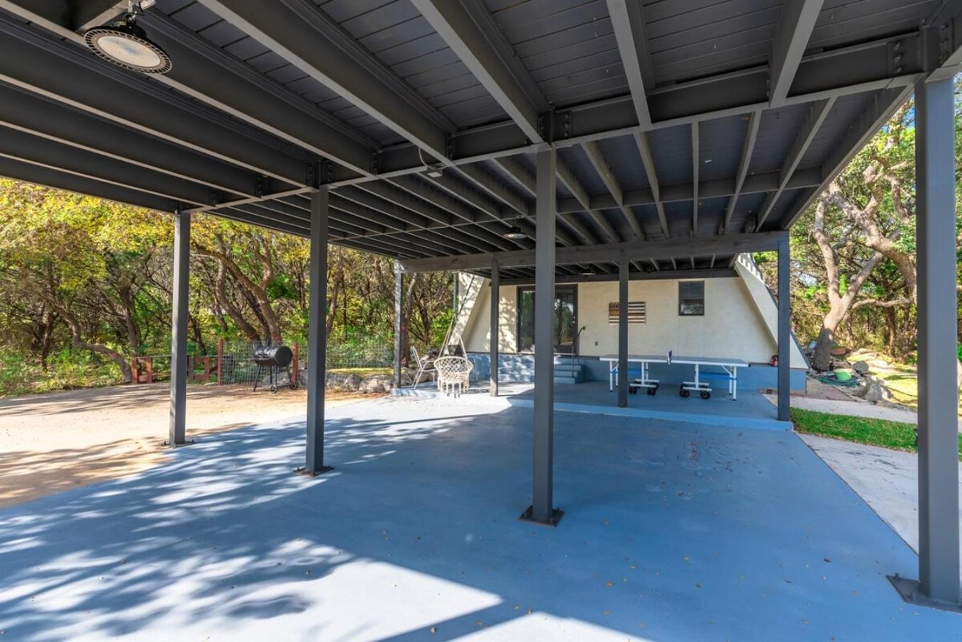 Holiday home Breathtaking Roof Pool Views, Gameroom, Firepit *