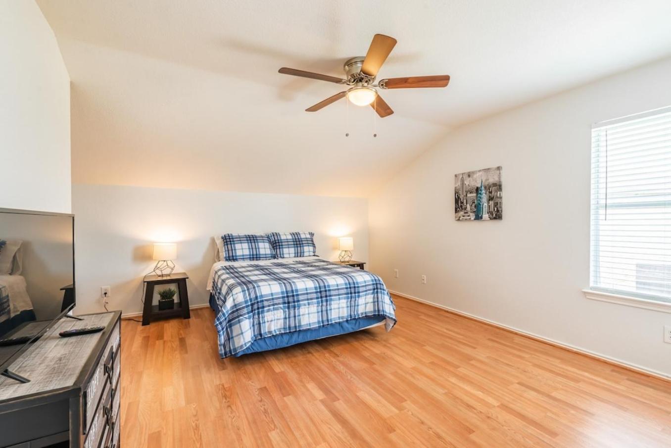 Luxury 6br Home, Game By Lackland & Seaworld Holiday home