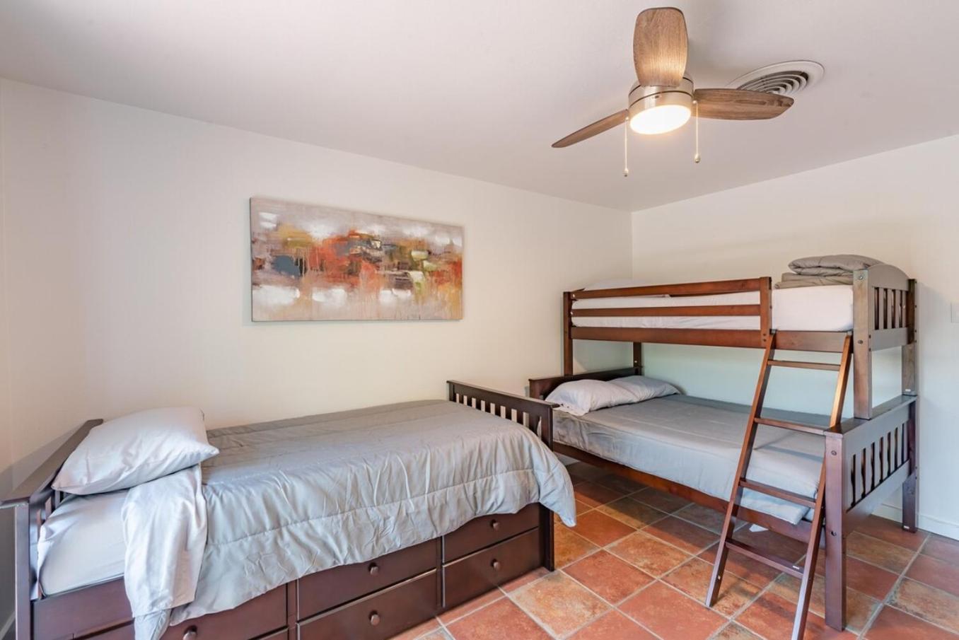 Holiday home Luxury House By Fiesta Texas & Seaworld With Pool *