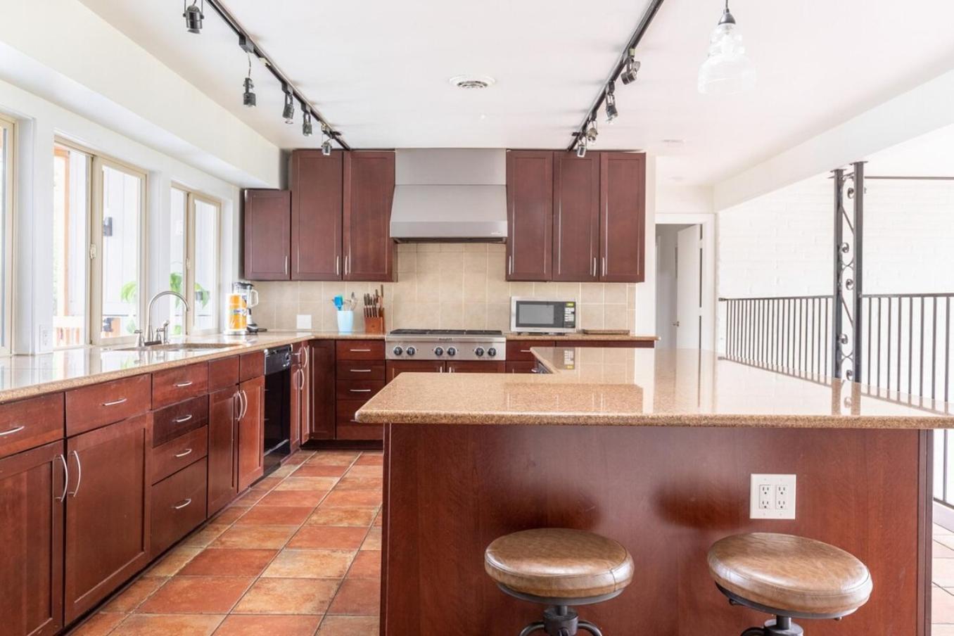 Holiday home Luxury House By Fiesta Texas & Seaworld With Pool