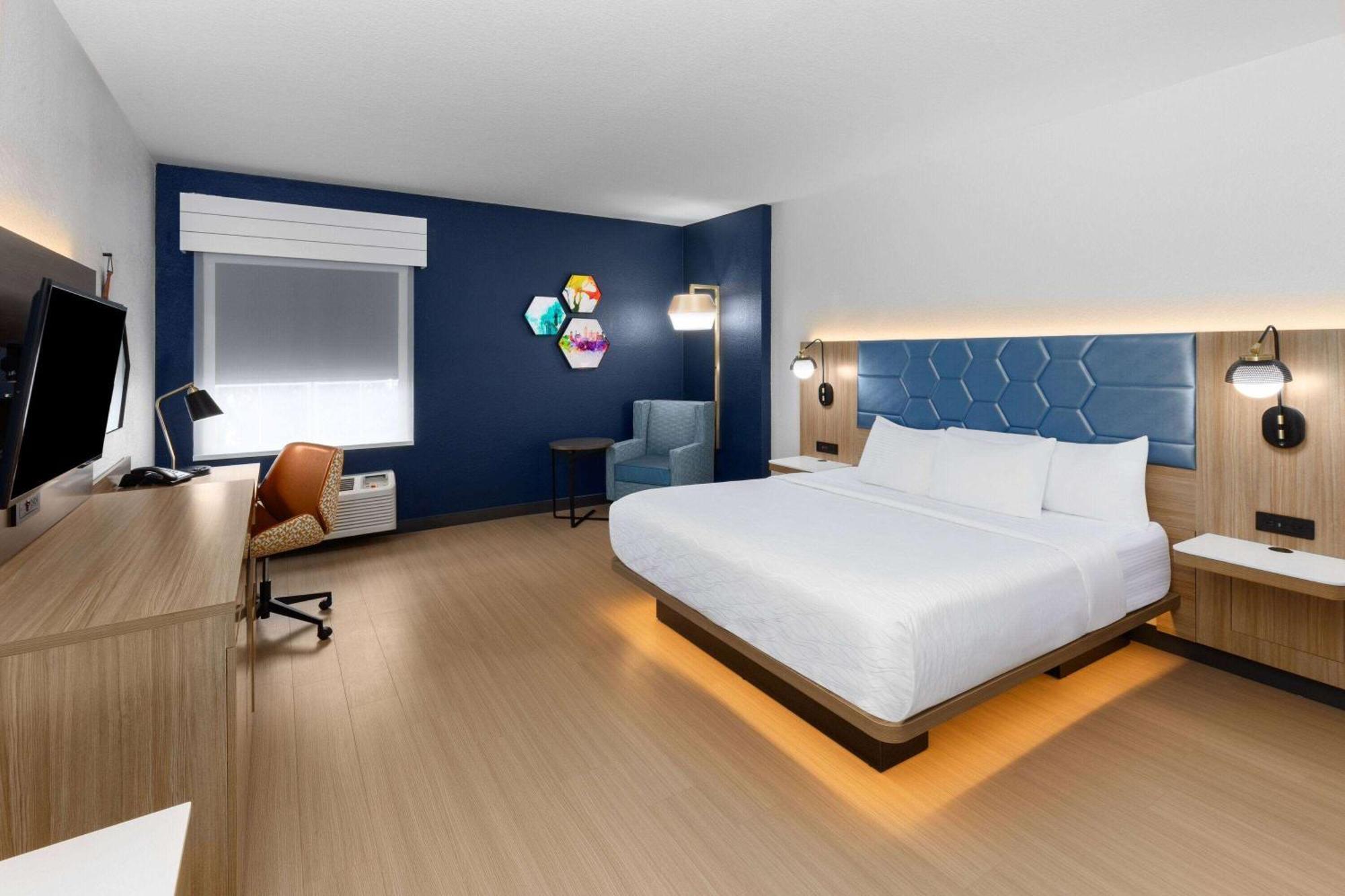 La Quinta By Wyndham Northwest Hotel
