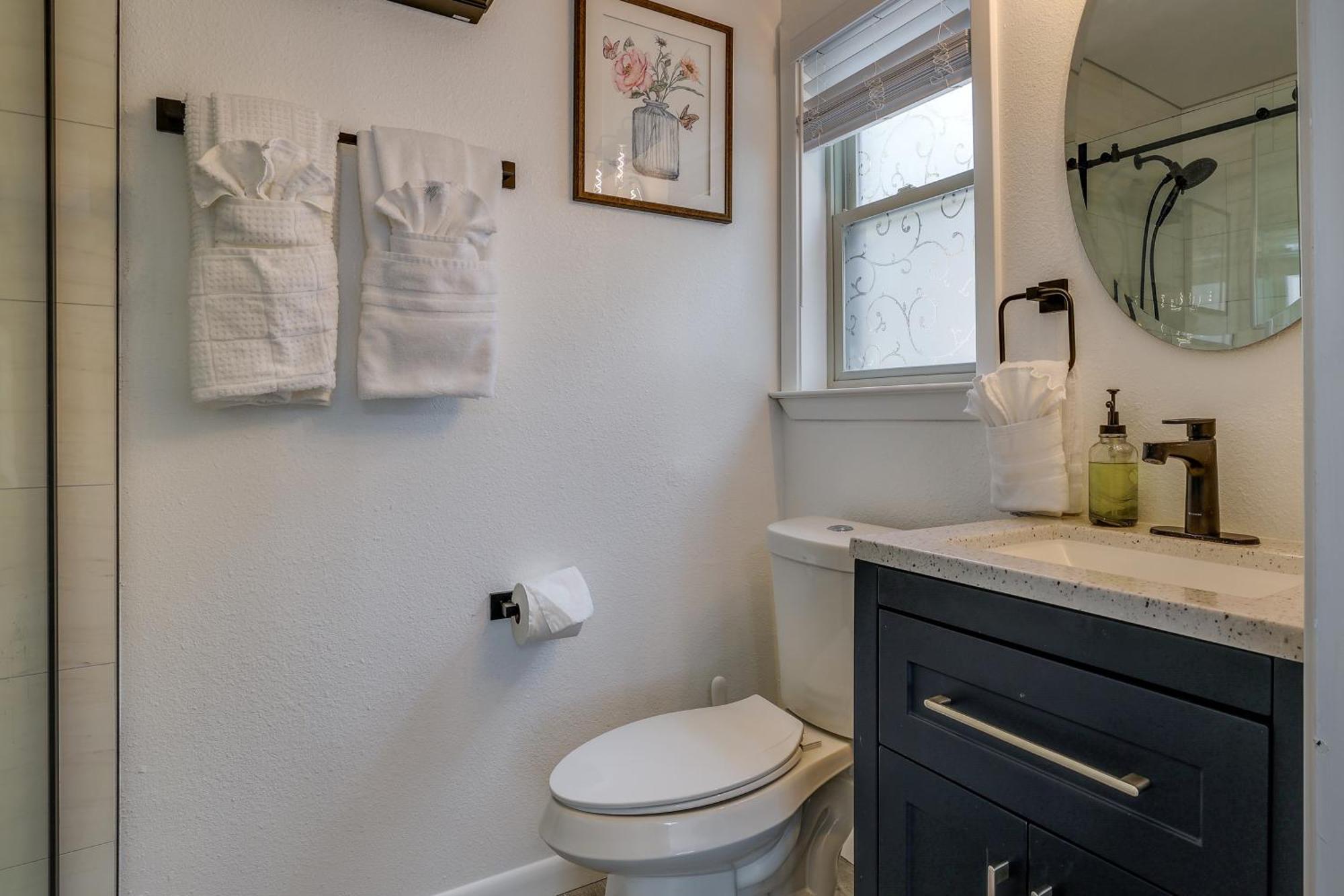 Family And Pet Friendly Stay - 15 Min To Downtown Six Flags Seaworld Very Close To Hospitals Holiday home San Antonio