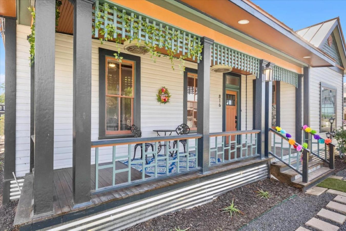 Holiday home 3 Bdr 2 Bth Downtown Free Parking At The Alamodome
