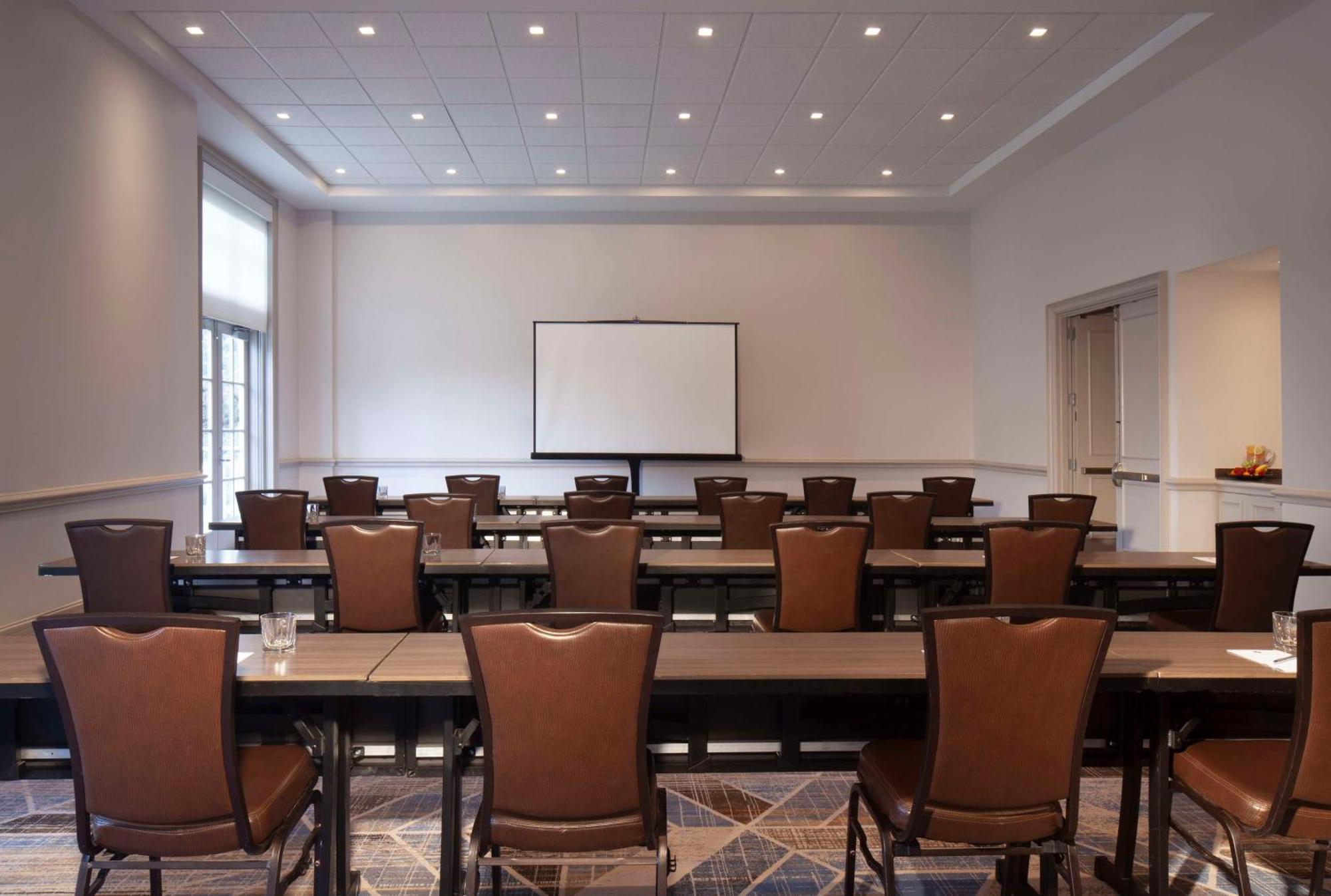 Hyatt Regency Hill Country & Hotel