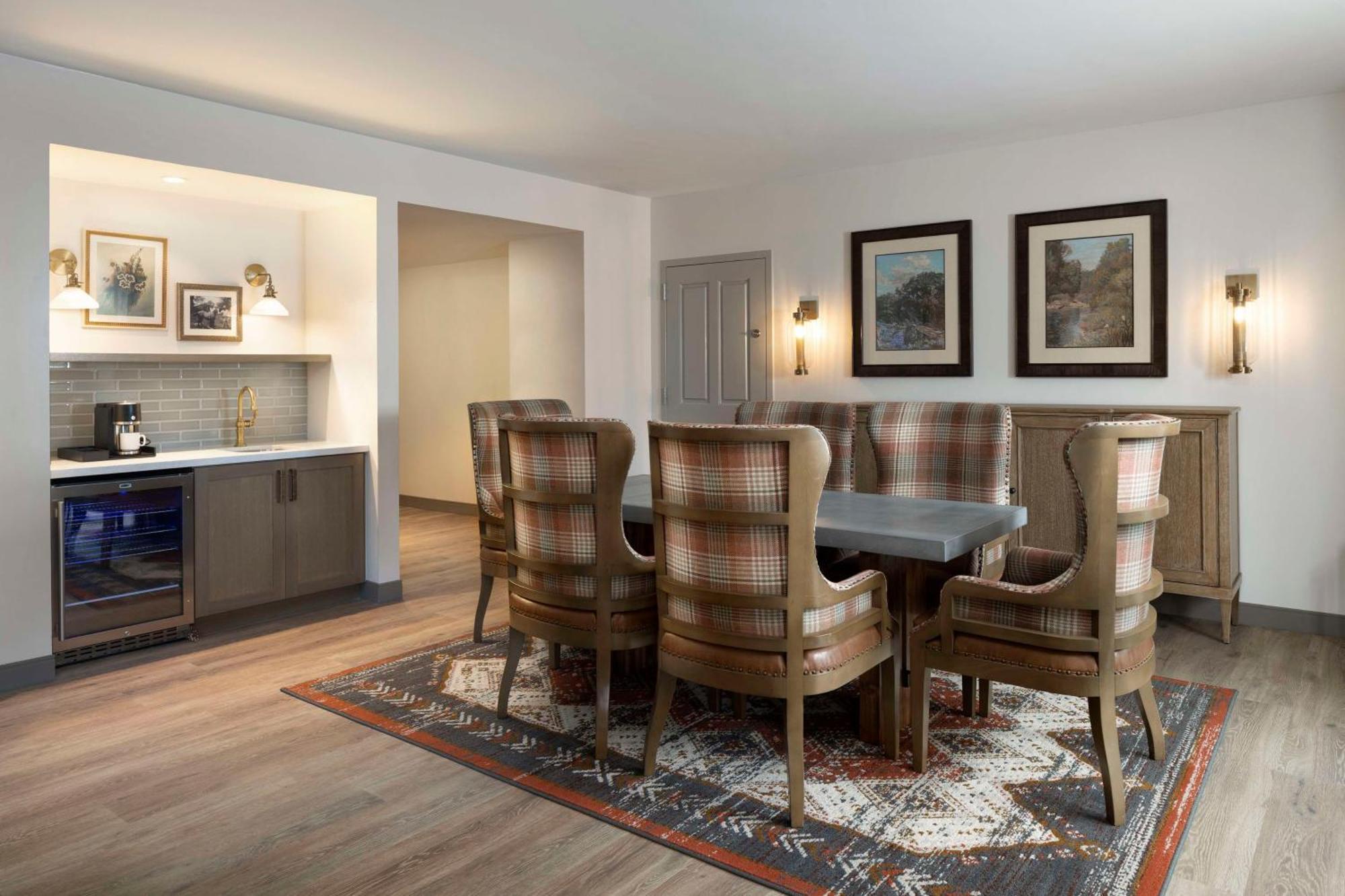 Hyatt Regency Hill Country & San Antonio