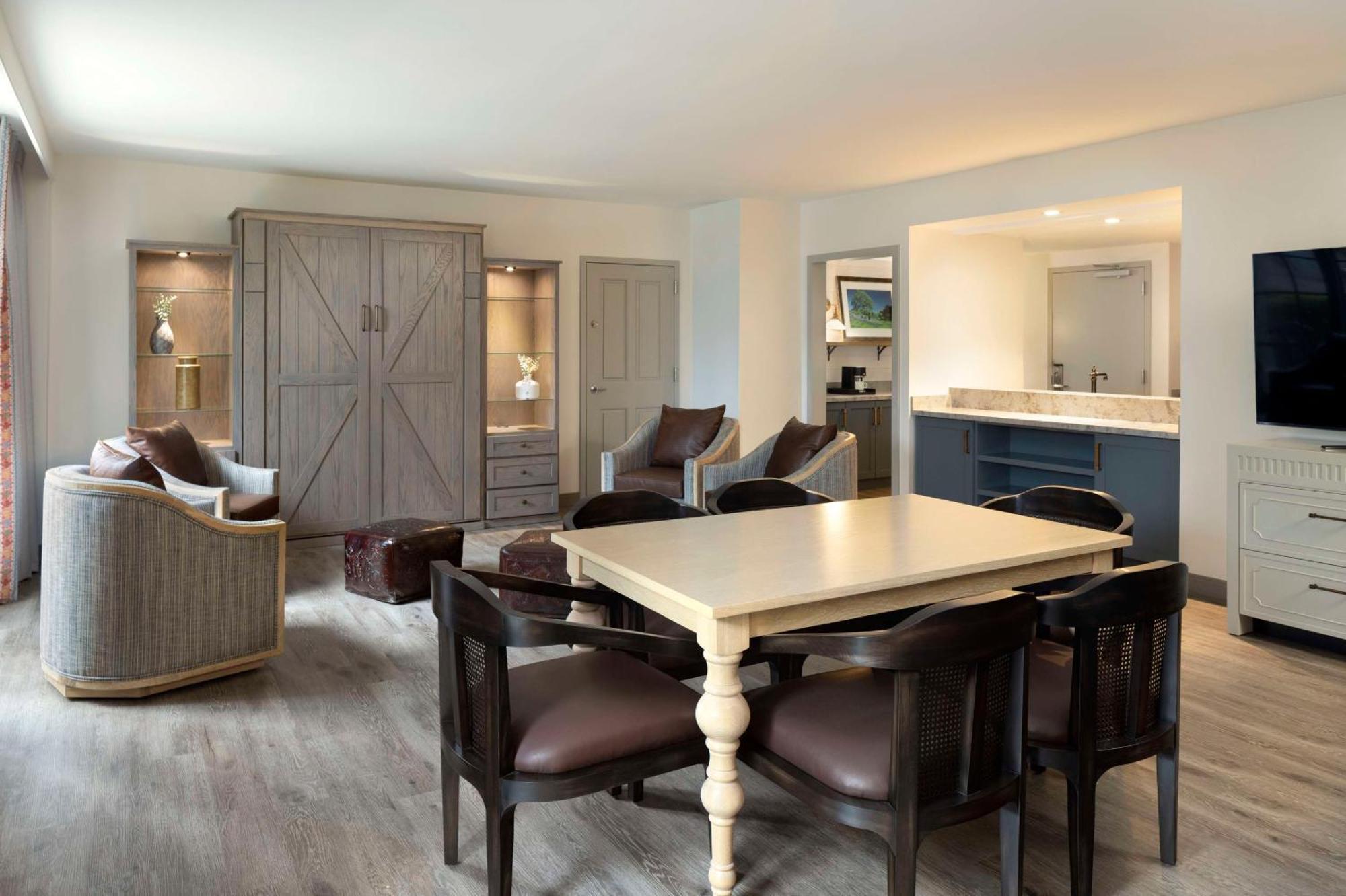 Hyatt Regency Hill Country & Hotel San Antonio