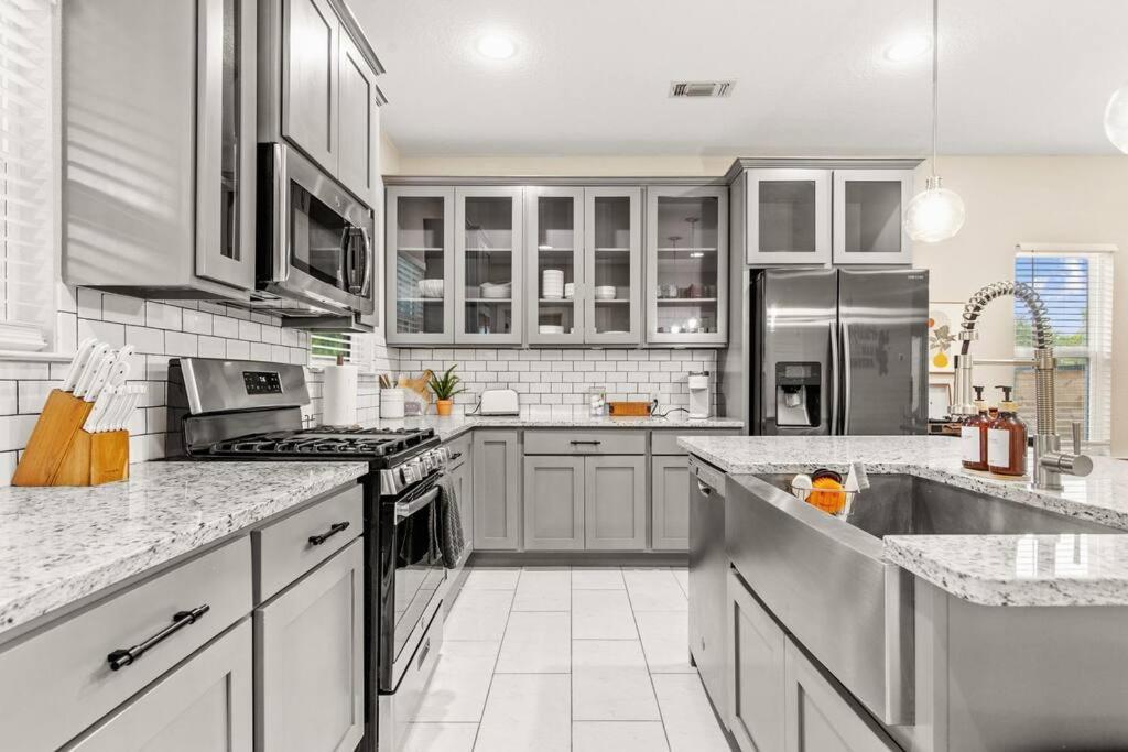 Holiday home Pool - Theater King Bed & 7 Minutes To Riverwalk
