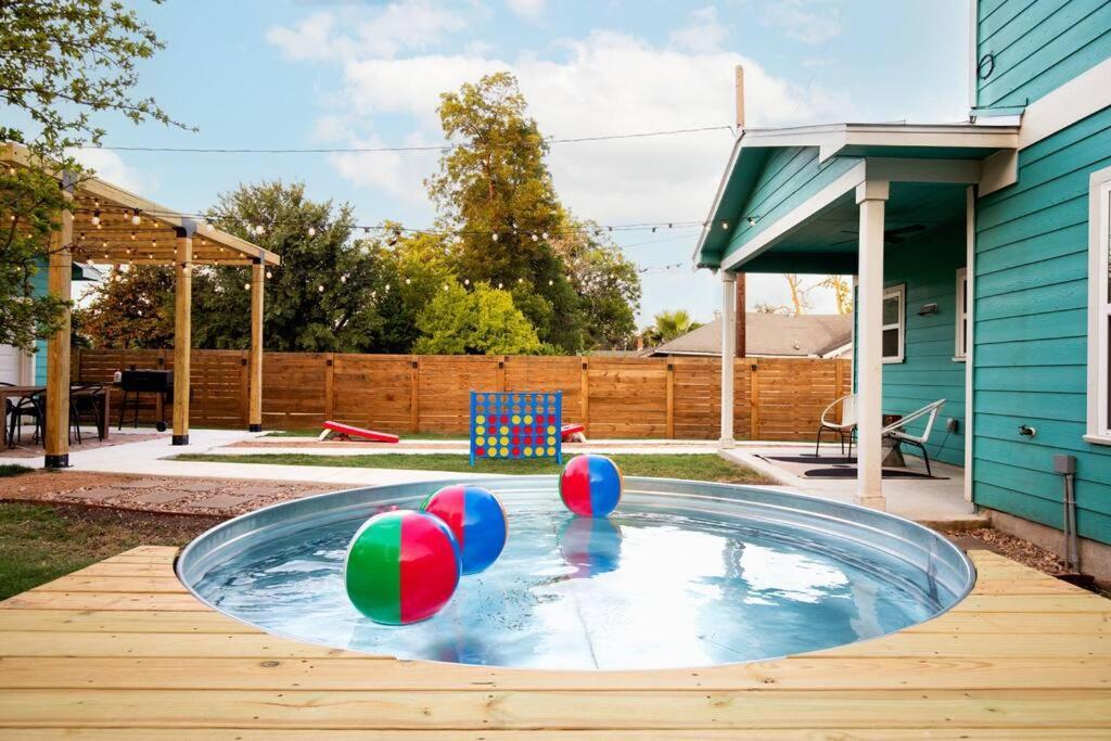 Pool - Theater King Bed & 7 Minutes To Riverwalk Holiday home