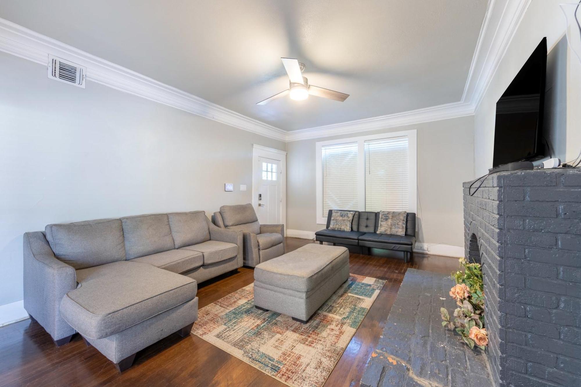 Holiday home Luxurious 3 Bedroom Near Downtown San Antonio