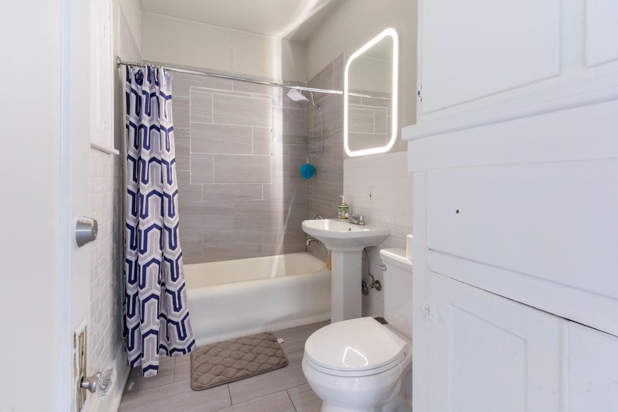 Luxurious 3 Bedroom Near Downtown Holiday home *