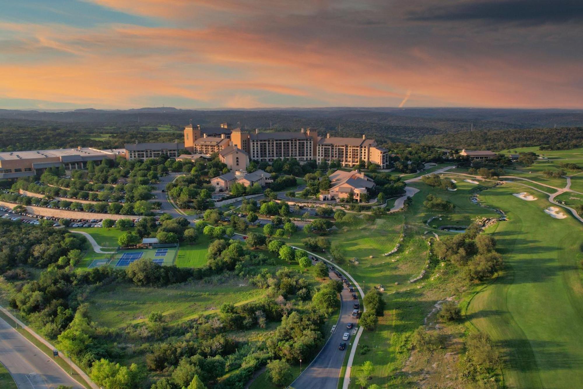 Jw Marriott San Antonio Hill Country &