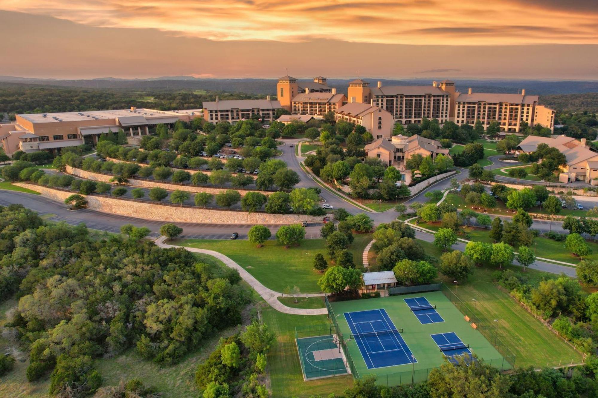 Jw Marriott San Antonio Hill Country & Resort