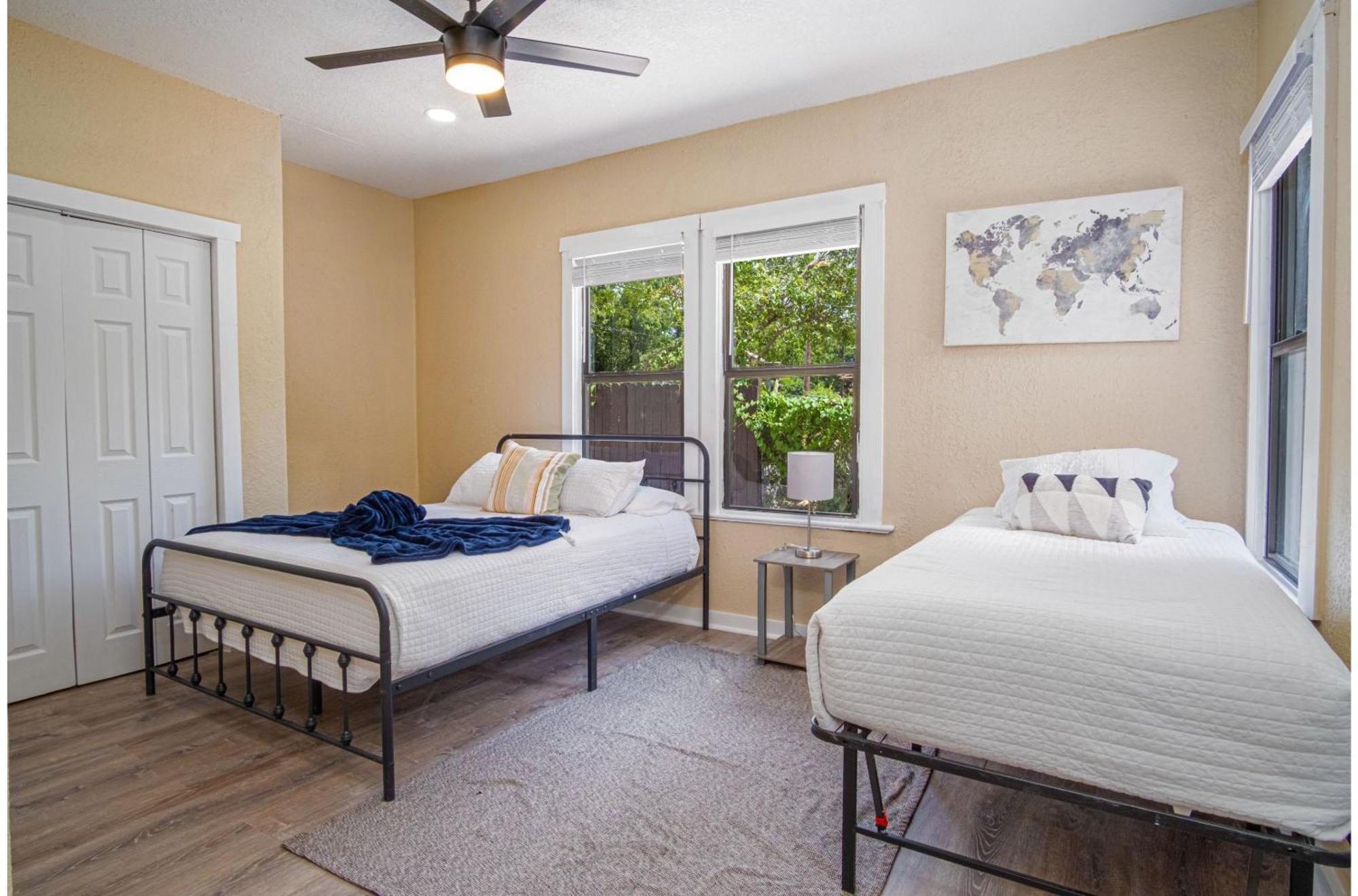 Modern Living 3br2ba Close To Amazing Downtown Holiday home *