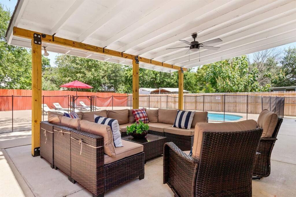 Pool Oasis By Seaworld 5 Bedrooms Game Holiday home San Antonio