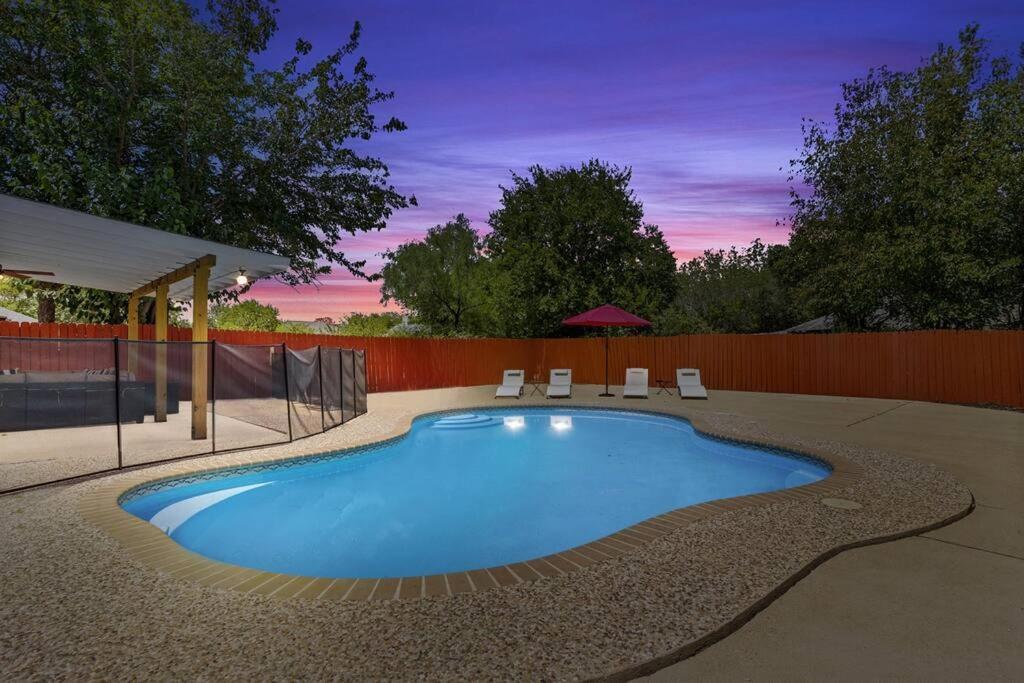 Pool Oasis By Seaworld 5 Bedrooms Game Holiday home San Antonio