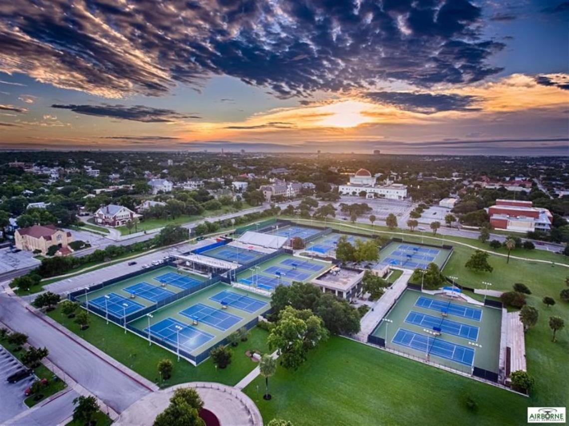 3 Bdr 2 Bth Downtown Free Parking At The Alamodome Holiday home *