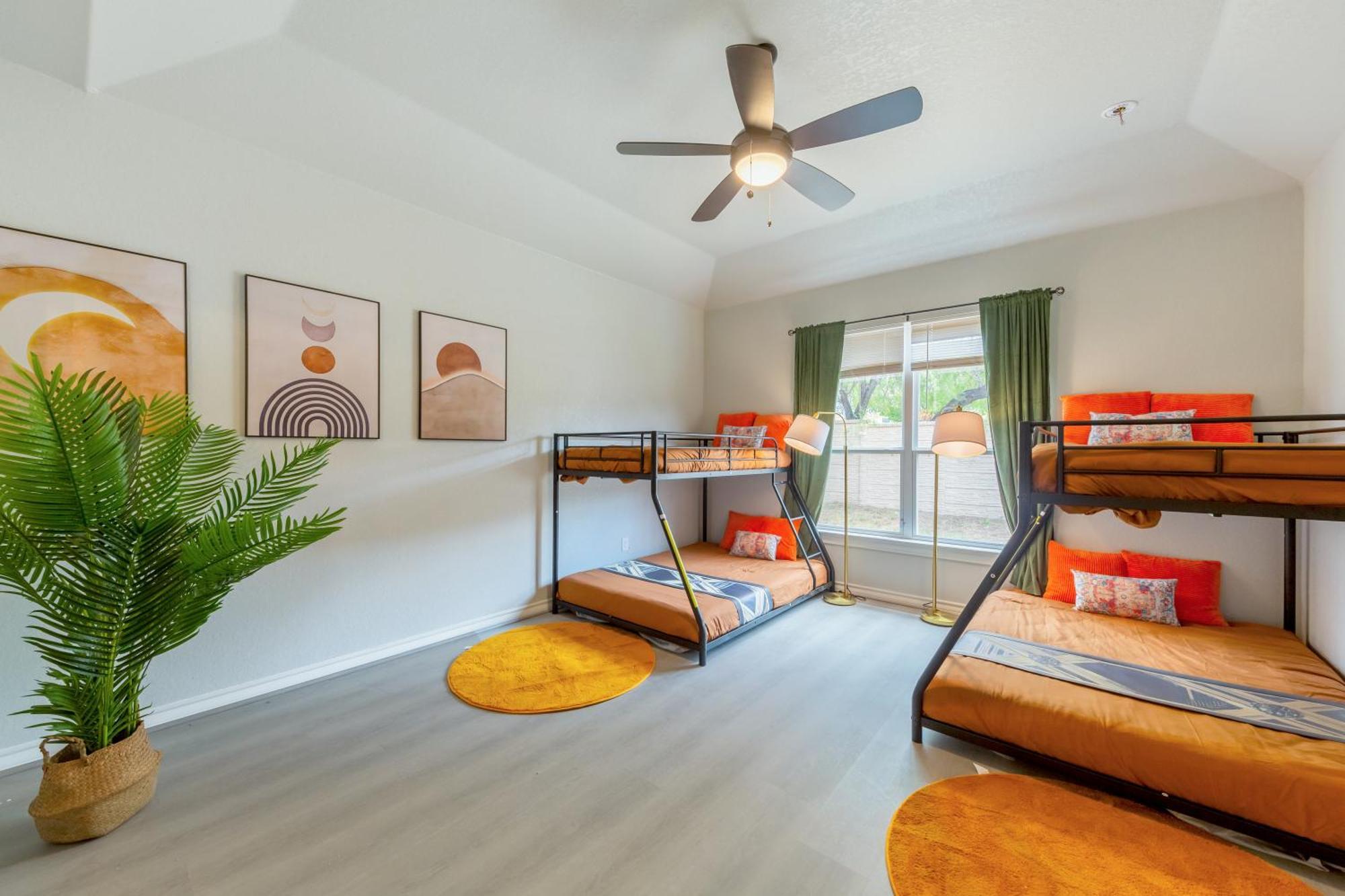 4722 Modern Comforts In Holiday home *