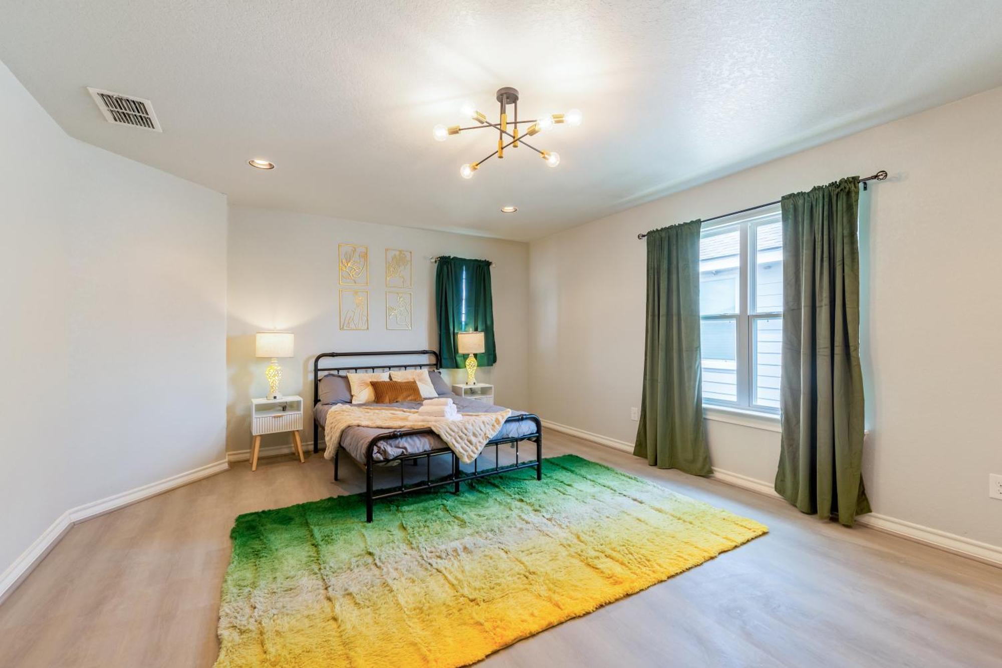 4722 Modern Comforts In *