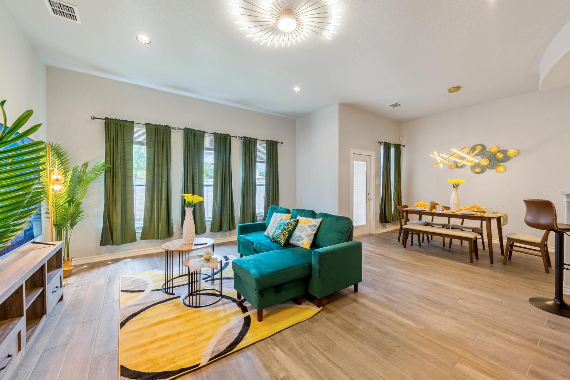 4722 Modern Comforts In