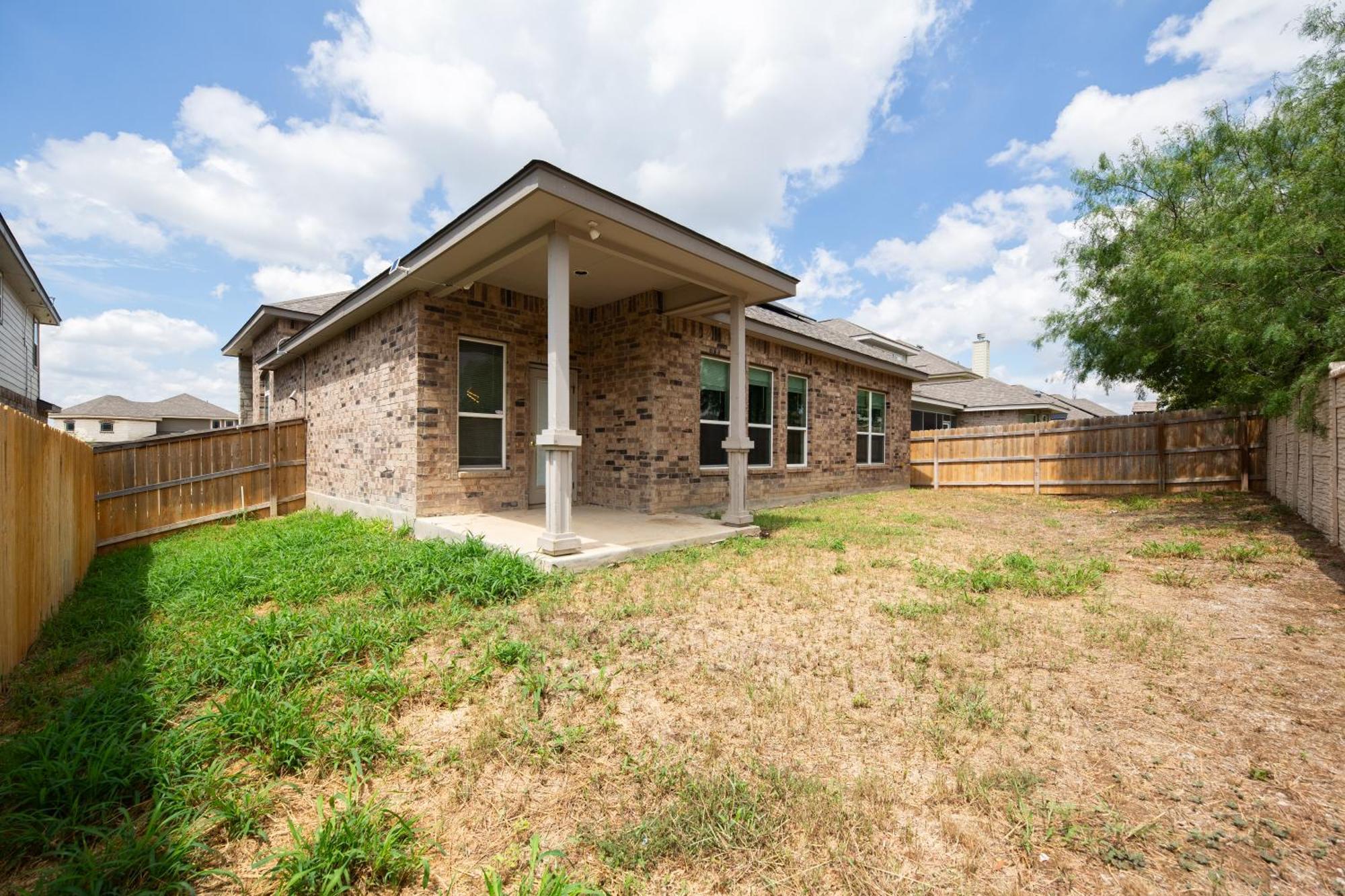 4722 Modern Comforts In Holiday home *