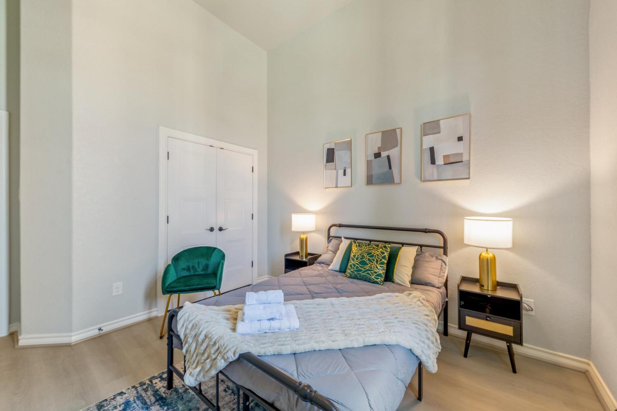 Holiday home 4722 Modern Comforts In