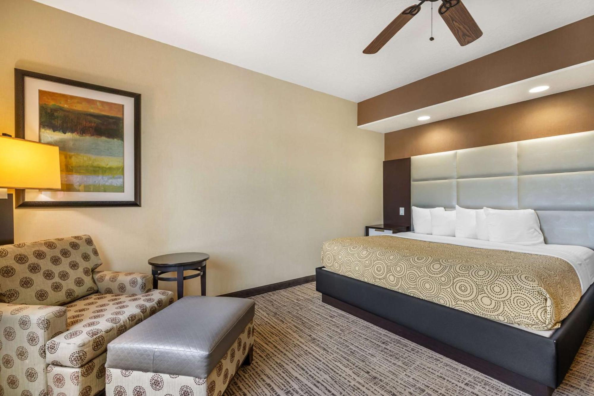 Western Lackland And Suites. Hotel 3*