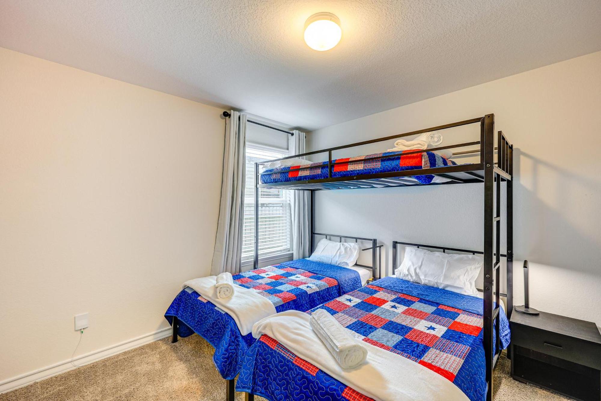 Holiday home 17 Mi To Downtown Escape *