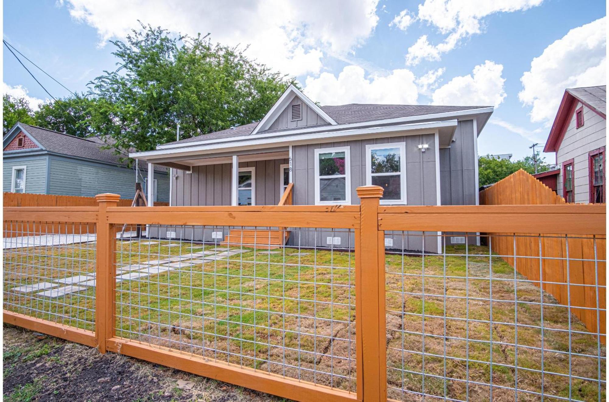 Seize The Moment 4br3ba Gem W Downtown Views *