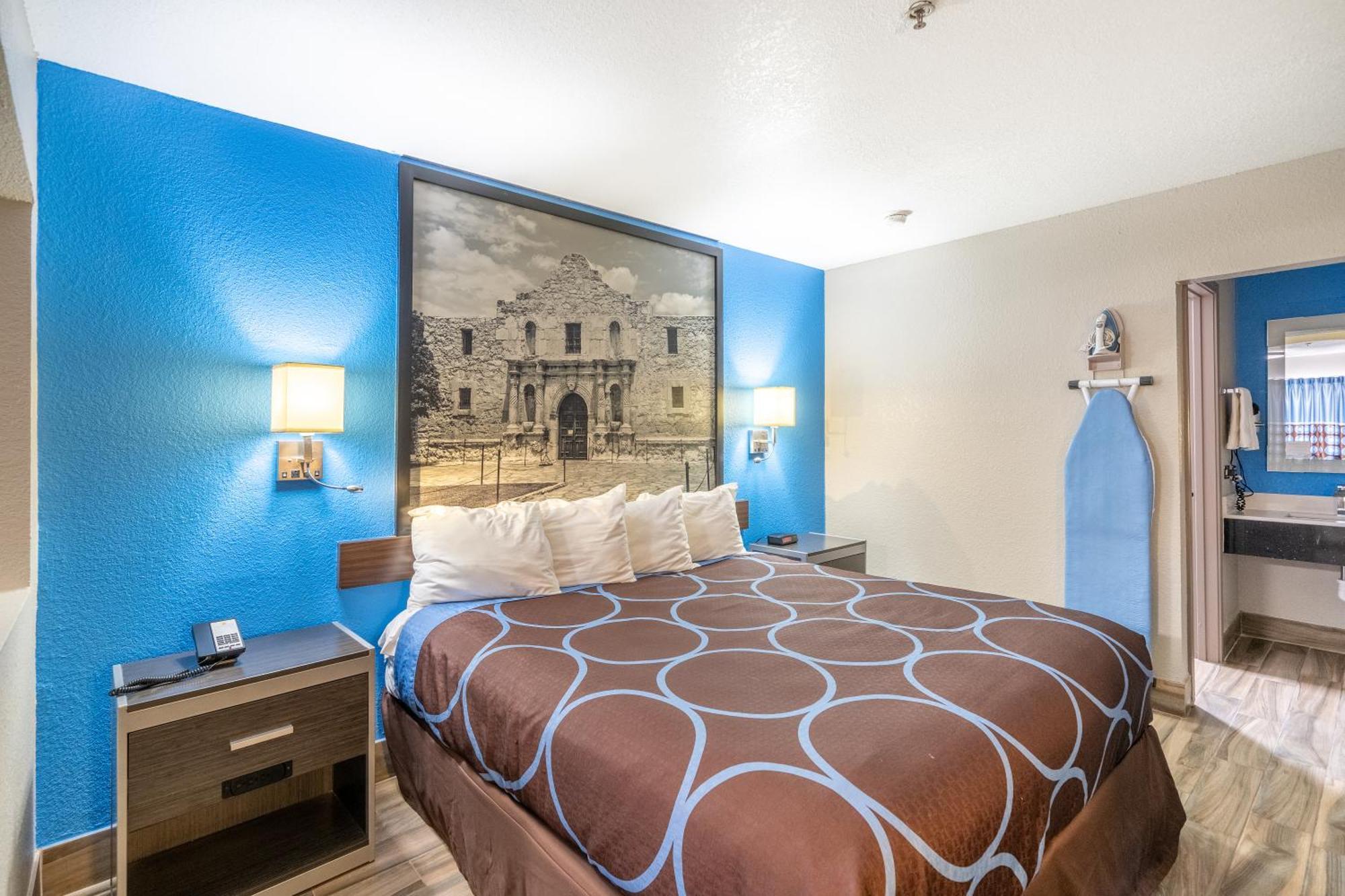 Hotel Super 8 By Wyndham San Antonio/riverwalk Area San Antonio