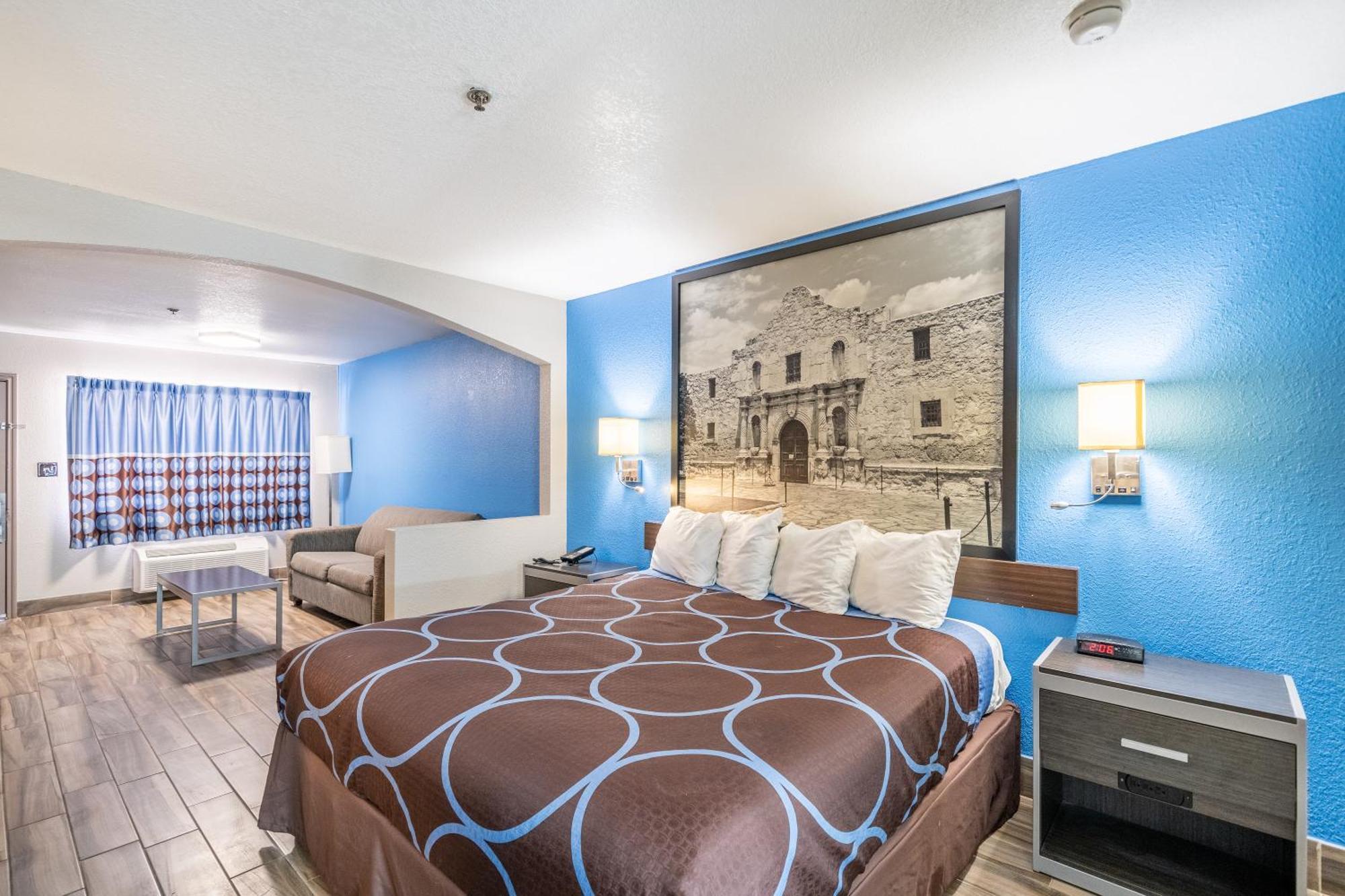 Super 8 By Wyndham San Antonio/riverwalk Area 2* San Antonio